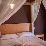 Otel Epidami 3*
