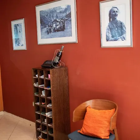 Epidami Hotel Kashar