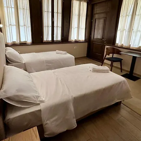 Hotel Epidami 3*